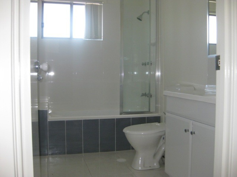 30 Carmarthen Circuit, Pacific Pines QLD 4211