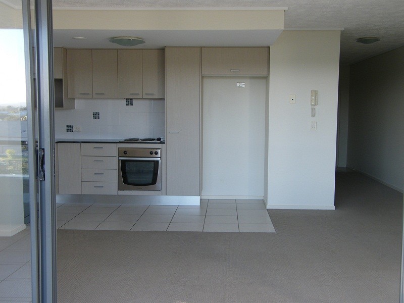 51/4 Grand Parade, Kawana Island QLD 4575