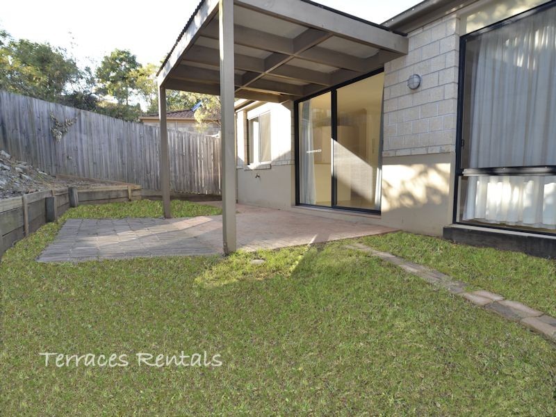 01/24 Amsonia Court,, Arundel QLD 4214