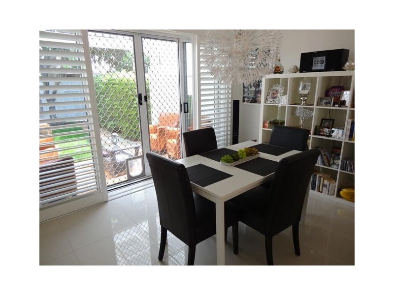 100 Cotlew St East, Southport QLD 4215