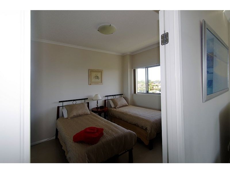 25/1 McNaughton Street, Redcliffe QLD 4020