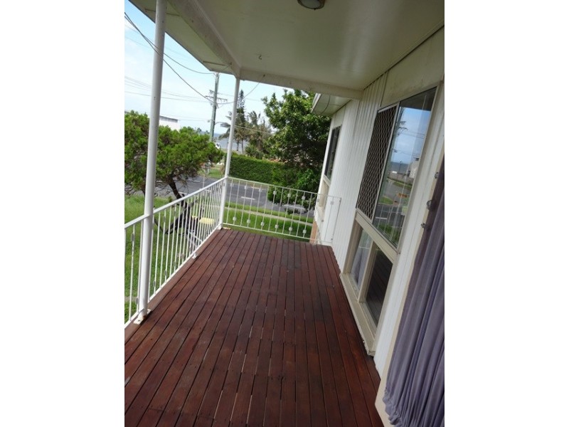 1/109 Prince Edward Parade, Scarborough QLD 4020