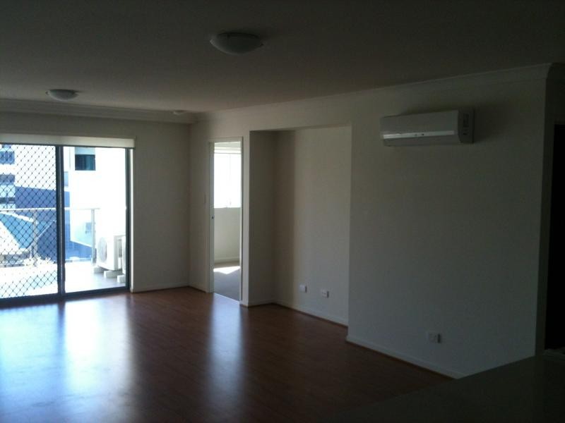 12/4-6 Lockhart Street, Woolloongabba QLD 4102