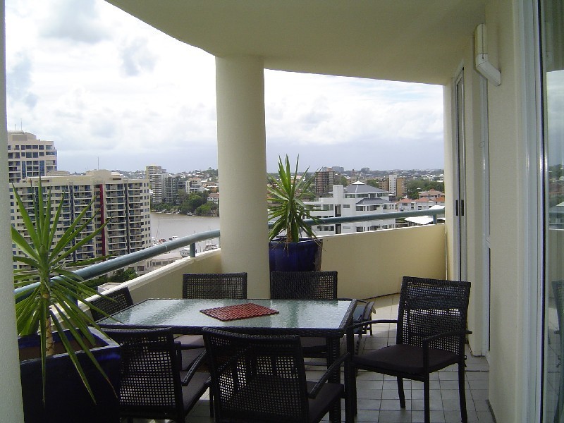 57 Lambert Street, Kangaroo Point QLD 4169