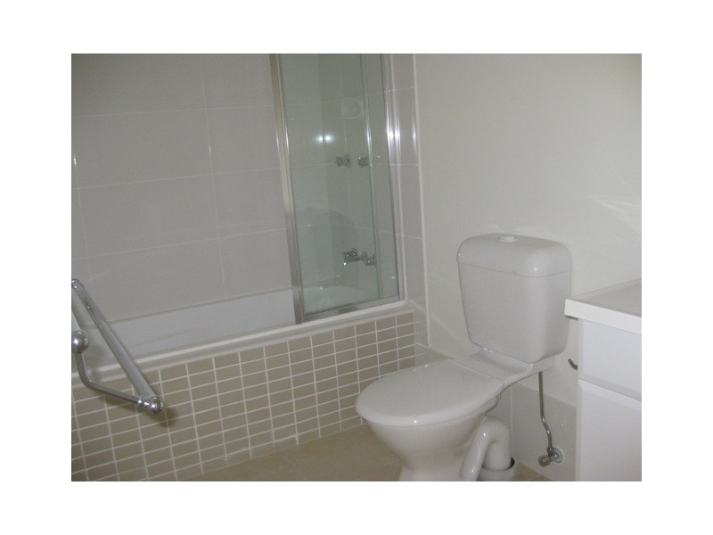 30 Carmarthen Circuit, Pacific Pines QLD 4211