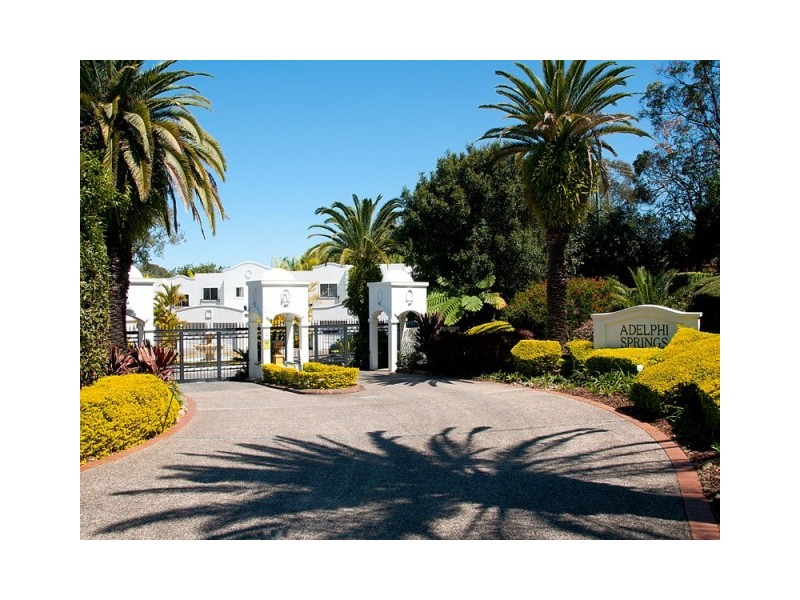 14/100 Cotlew St East, Southport QLD 4215