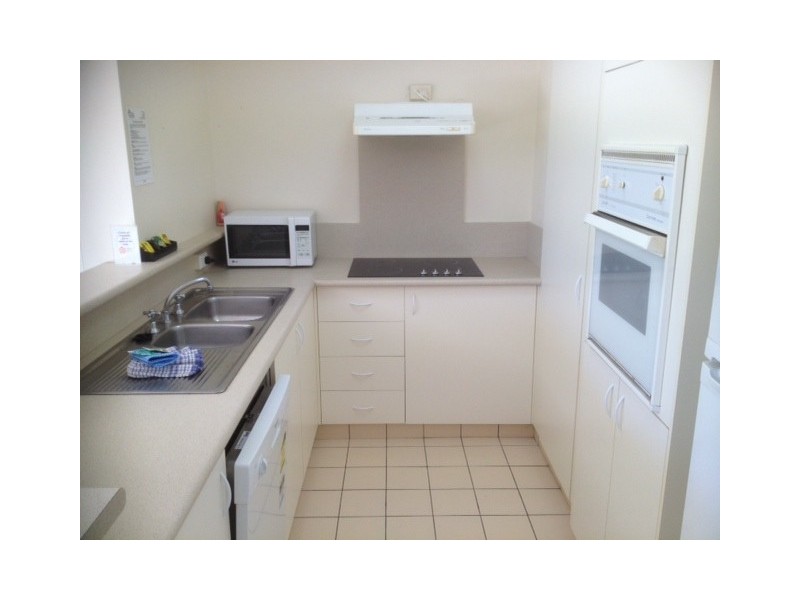 15 Santa Monica Blvd, Miami QLD 4220