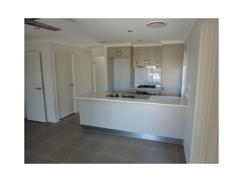 86/86 Carselgrove Ave, Fitzgibbon QLD 4018