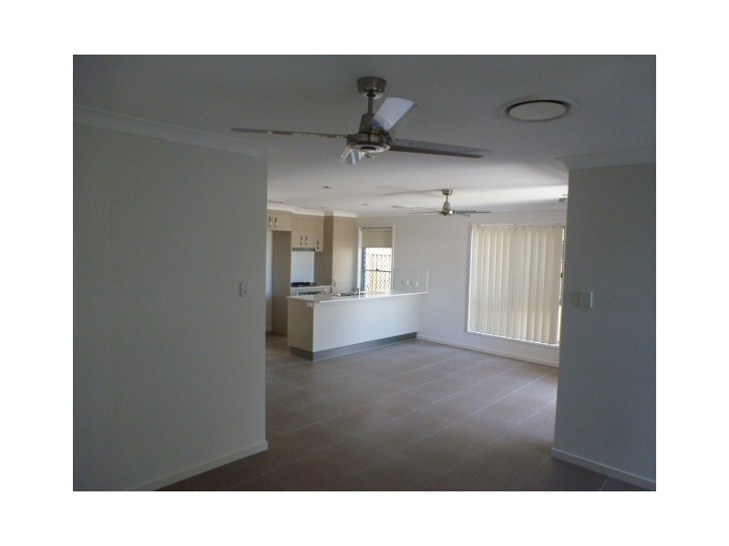 86/86 Carselgrove Ave, Fitzgibbon QLD 4018