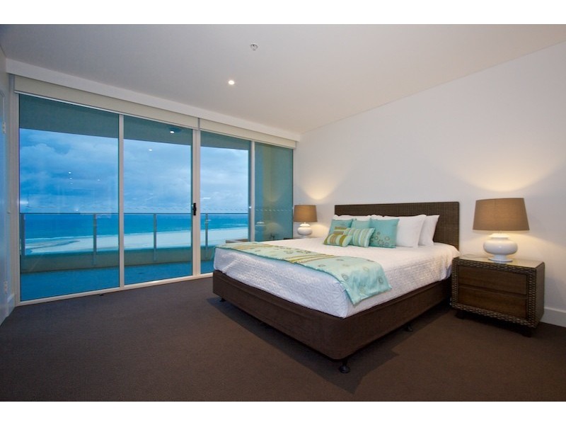 401/2 Creek Street, Coolangatta QLD 4225