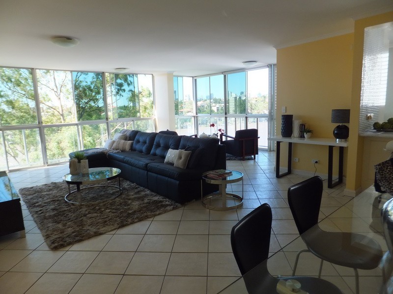 16/92 Macquarie Street, St Lucia QLD 4067