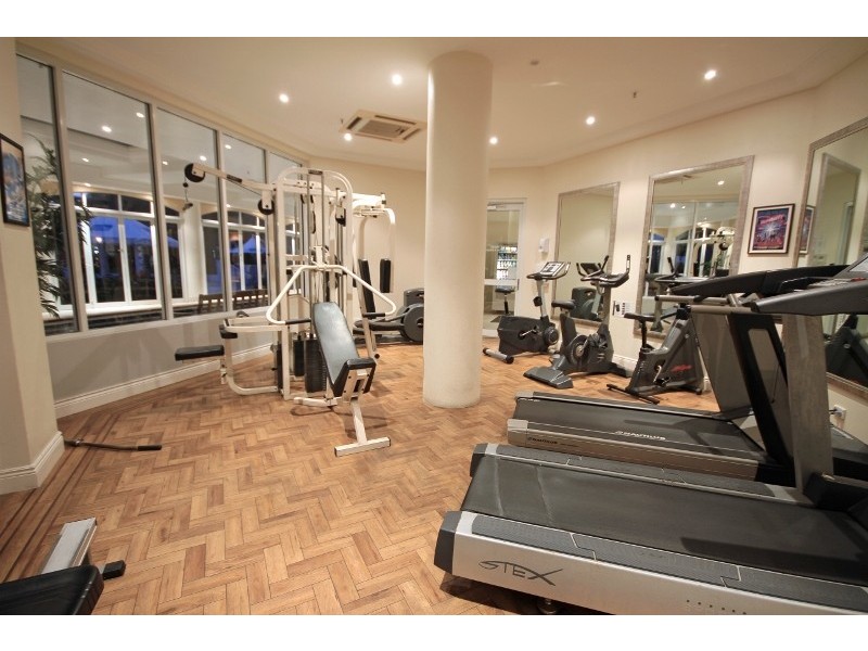 1142/2633 Gold Coast Highway, Broadbeach QLD 4218