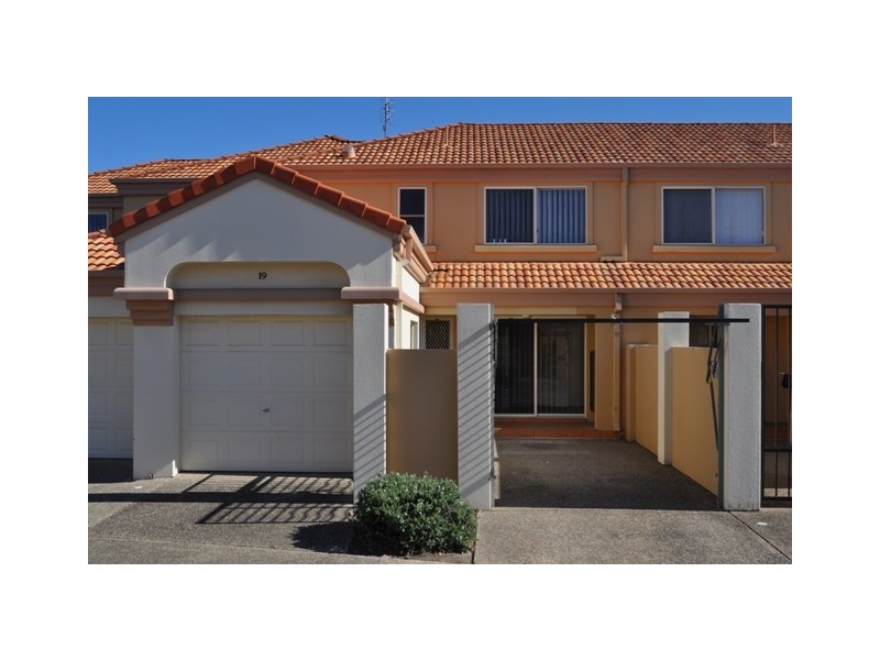 49/480 Christine Avenue, Robina QLD 4226