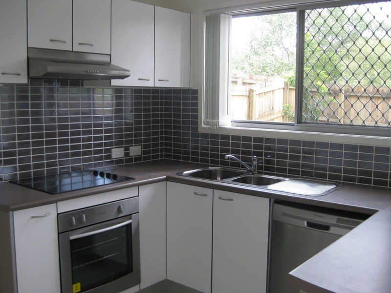 Pacific Pines QLD 4211