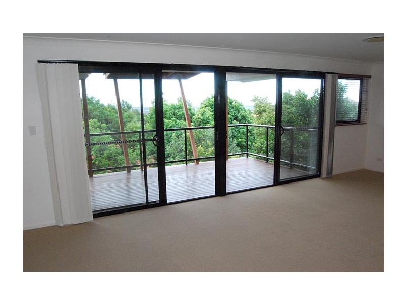 24/2 Ridgeline Way, Highland Park QLD 4211