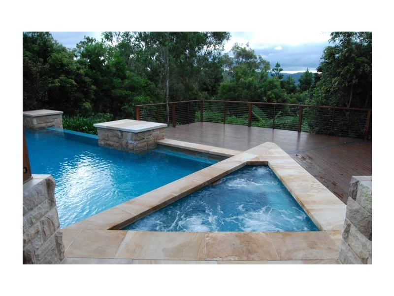 24/2 Ridgeline Way, Highland Park QLD 4211