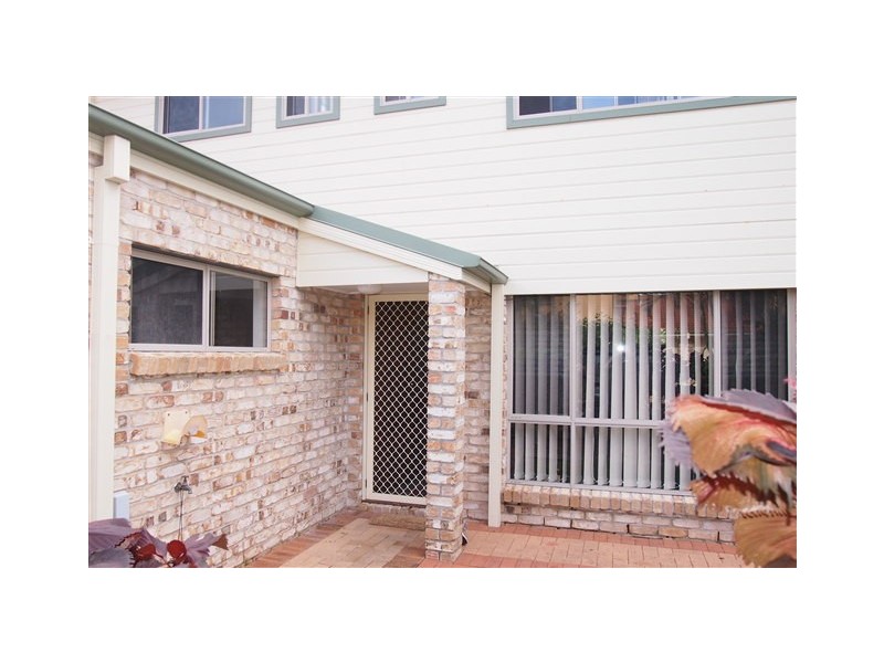 27/4 Koala Town Rd, Upper Coomera QLD 4209