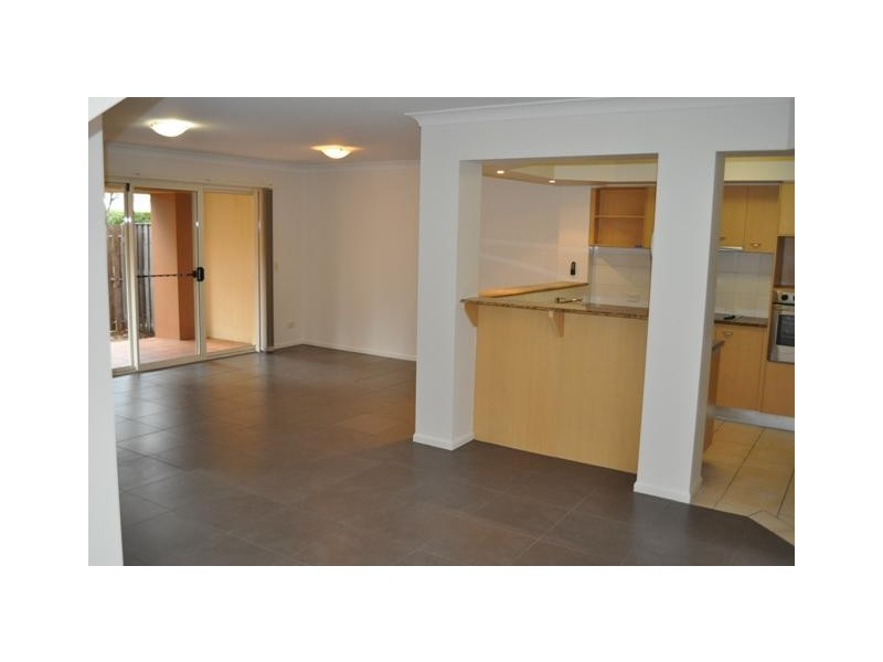 49/480 Christine Avenue, Robina QLD 4226