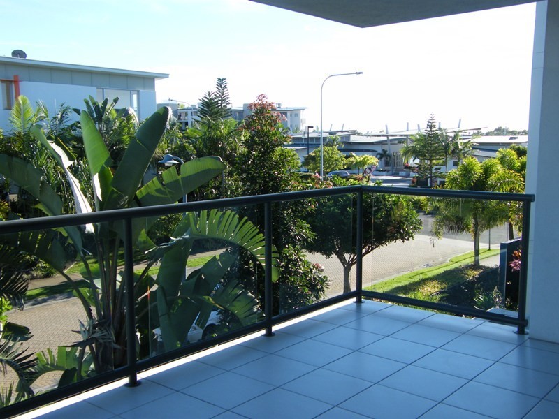 16/4 Grand Parade, Kawana Island QLD 4575