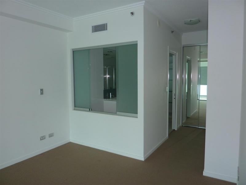 300 Marine Parade, Labrador QLD 4215