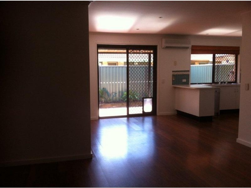 1/53 Morinda Way, Labrador QLD 4215