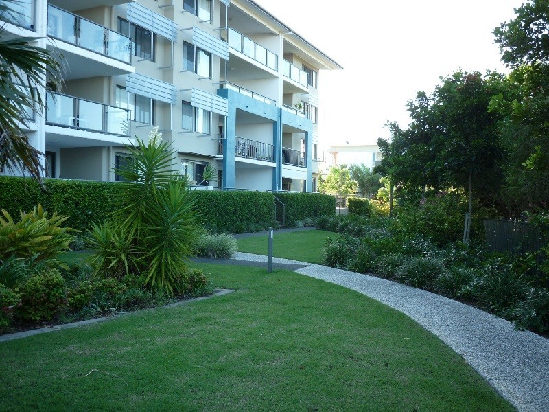 49/4 Grand Parade, Kawana Island QLD 4575