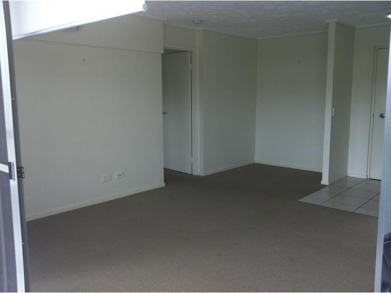 49/4 Grand Parade, Kawana Island QLD 4575