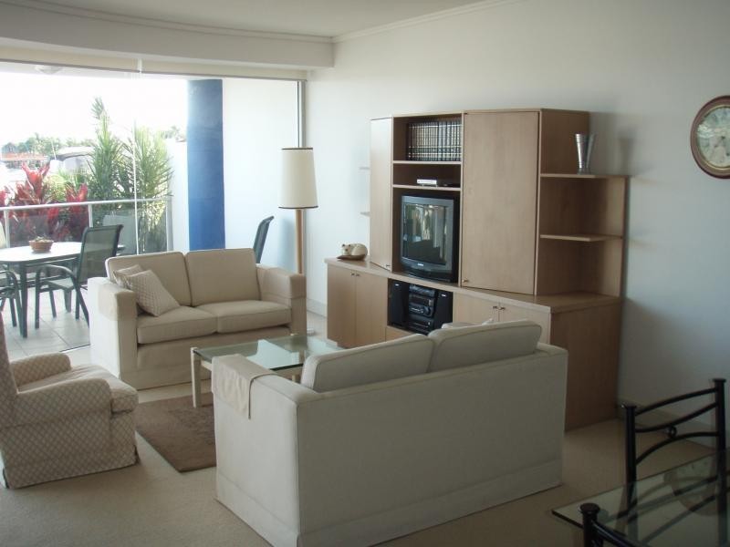 13 Nicklin Way, Minyama QLD 4575