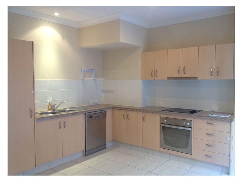 124 Varsity Parade, Varsity Lakes QLD 4227