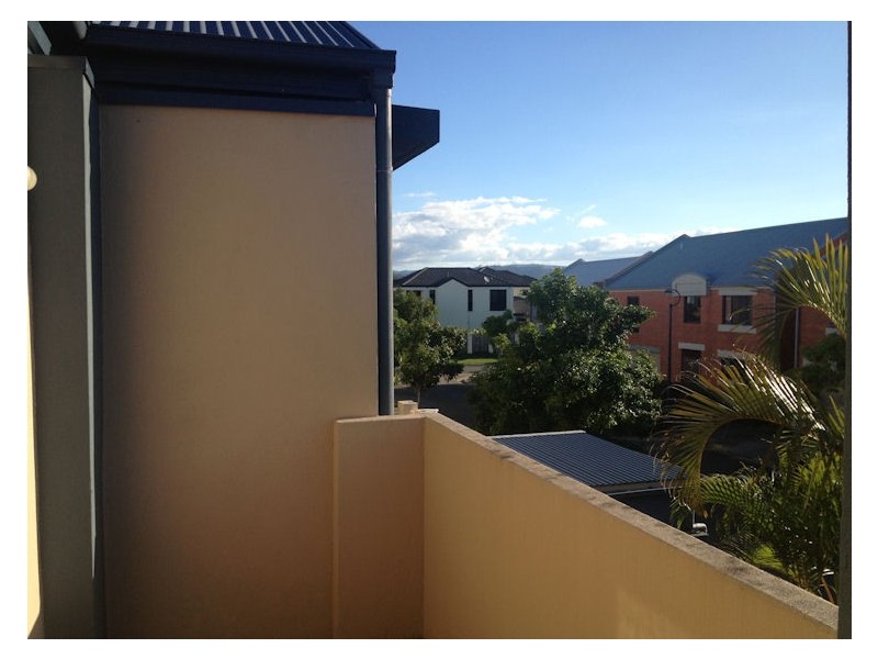 124 Varsity Parade, Varsity Lakes QLD 4227