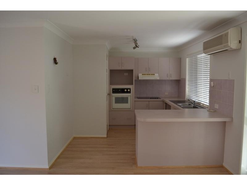 60 Settlers Street, Forest Lake QLD 4078