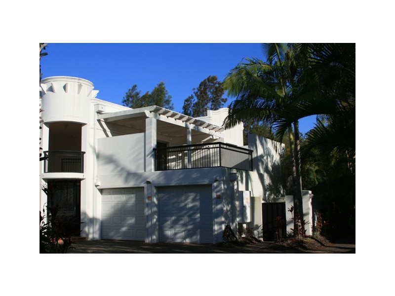 11/100 Cotlew St East, Southport QLD 4215