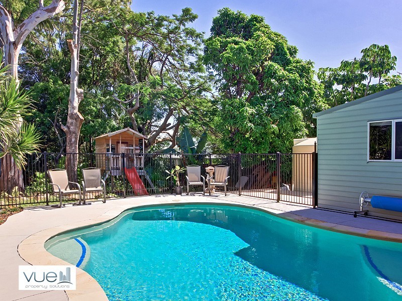 31 Seaville Avenue, Scarborough QLD 4020