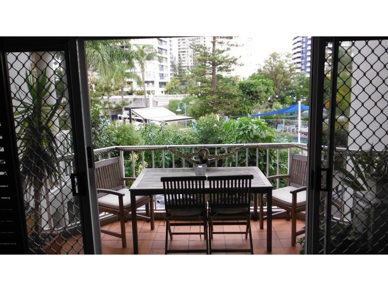 27/37 Bayview Street, Runaway Bay QLD 4216