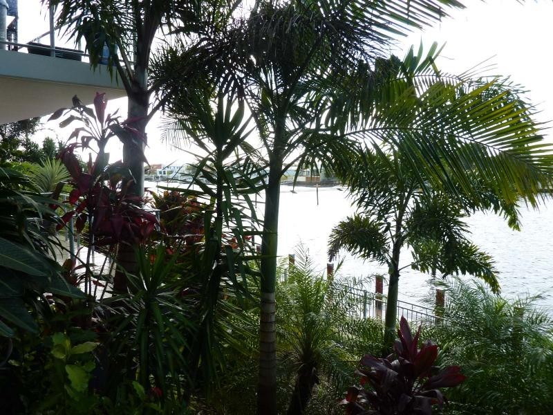 51 Grand Parade, Kawana Island QLD 4575