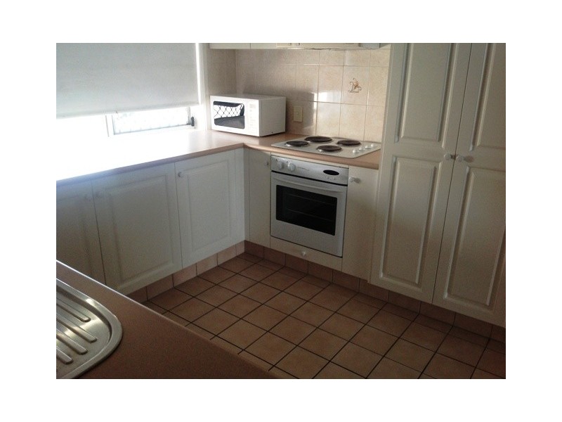 19/37 Mawarra Street, Chevron Island QLD 4217