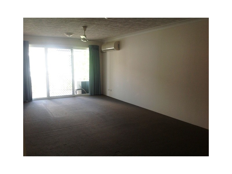 17/37 Mawarra Street, Chevron Island QLD 4217