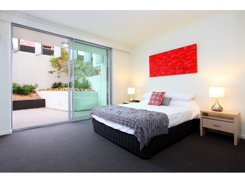 2/75 Barker Street, New Farm QLD 4005