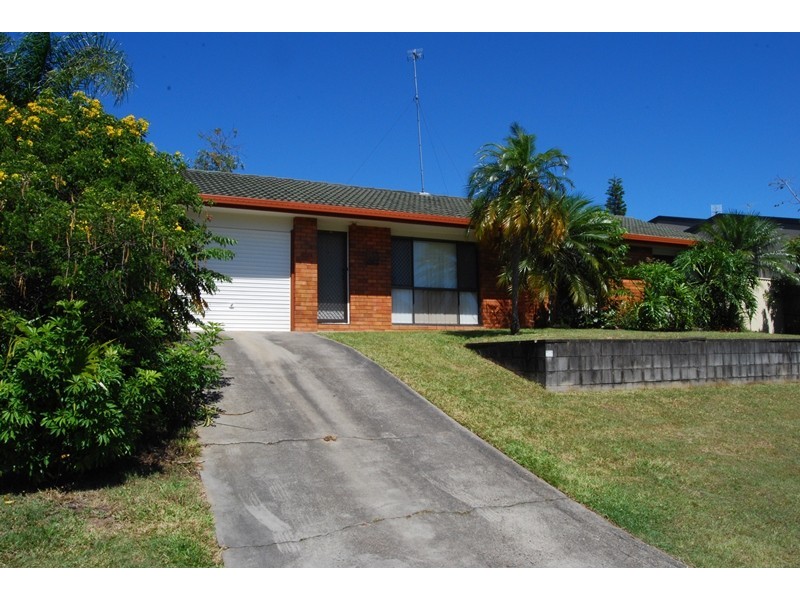 25 Coronet Crescent, Burleigh Waters QLD 4220