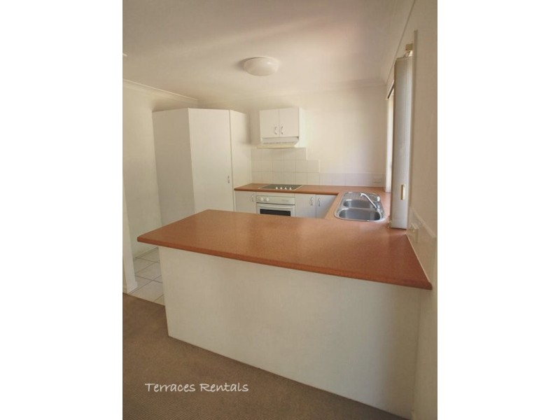 1a/24 Amsonia Court,, Arundel QLD 4214