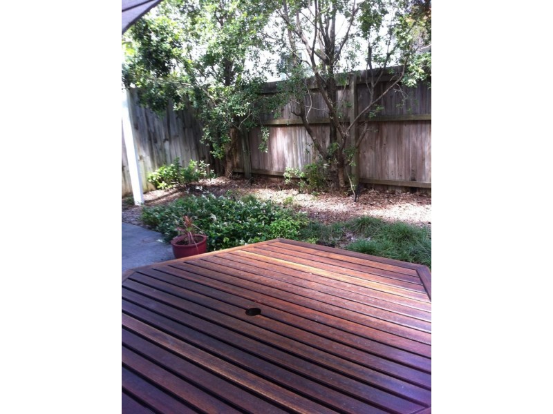 83 Dibar Street, Wynnum QLD 4178