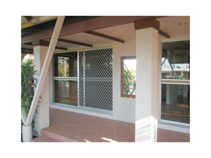 Broadbeach Waters QLD 4218