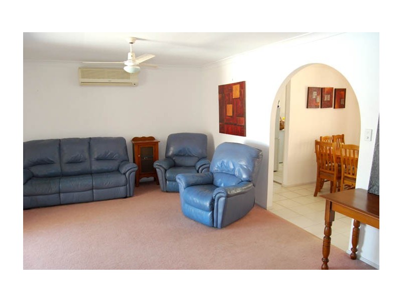 25 Coronet Crescent, Burleigh Waters QLD 4220