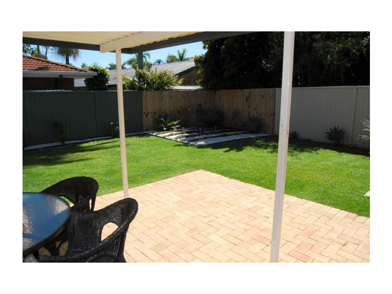 25 Coronet Crescent, Burleigh Waters QLD 4220