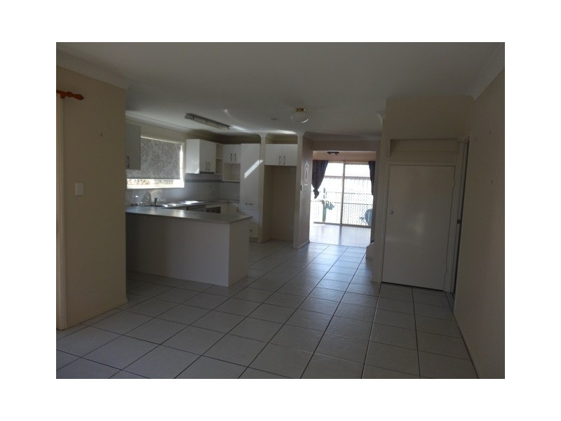 5/4 Wattle Road, Rothwell QLD 4022