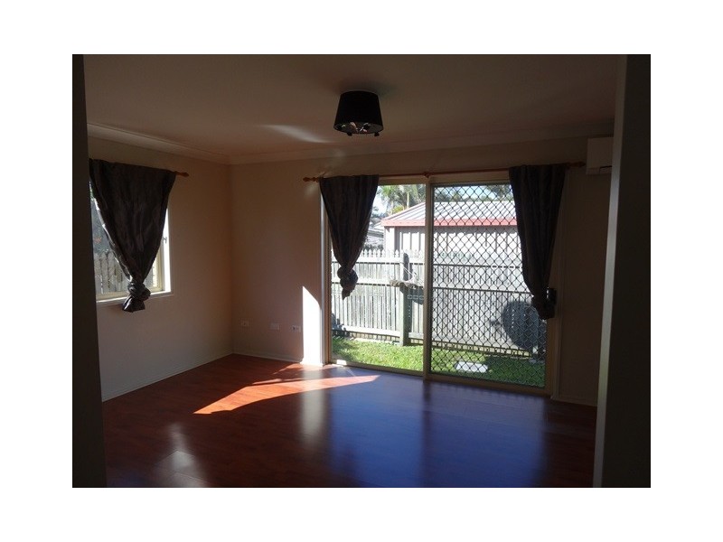 5/4 Wattle Road, Rothwell QLD 4022