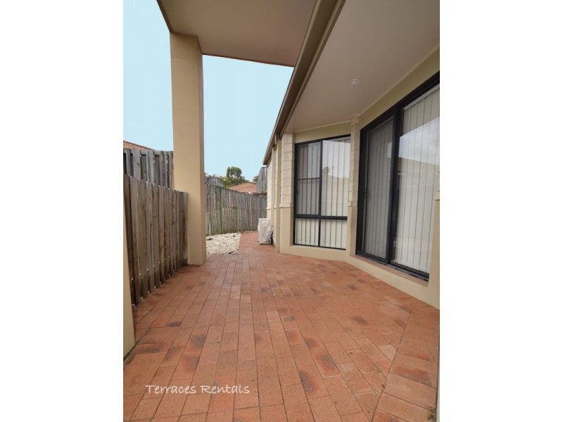 01/24 Amsonia Court,, Arundel QLD 4214