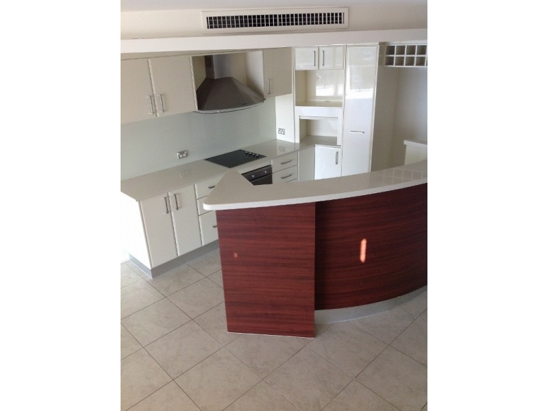 38-44 Queen St, Kings Beach QLD 4551