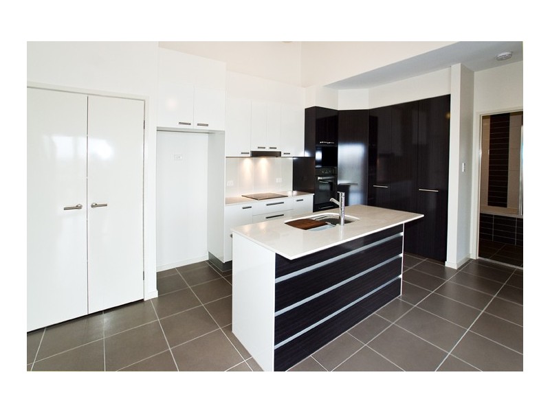 21/13 Louis Street, Redcliffe QLD 4020