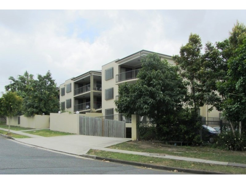 4 Omeo street, Macgregor QLD 4109